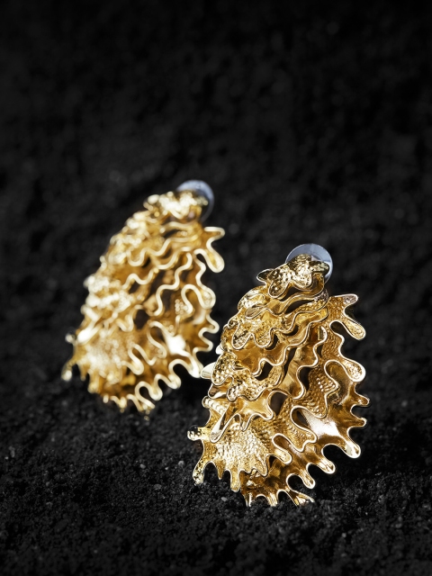 

shaze Gold-Toned Circular Studs