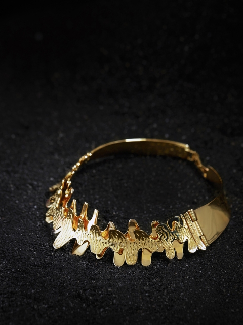 

shaze Gold-Plated Brass Antique Necklace