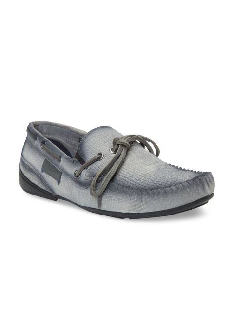

Bugatti Men Grey Textured Leather Loafers