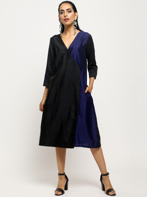 

trueBrowns Women Black Solid Wrap Dress