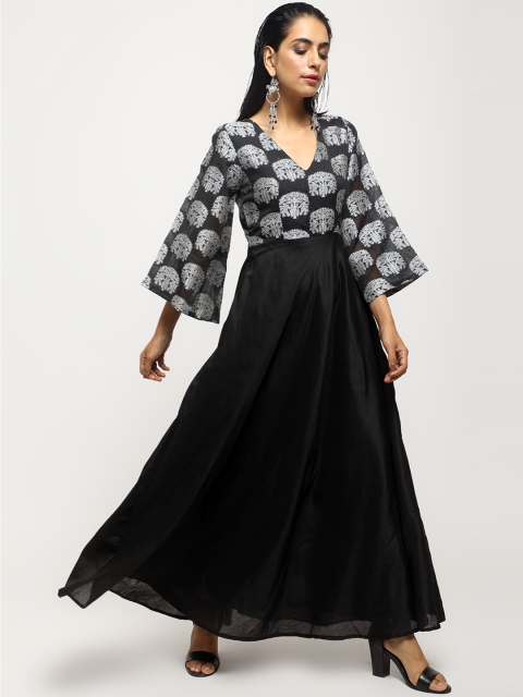 

trueBrowns Women Black & White Printed Maxi Dress