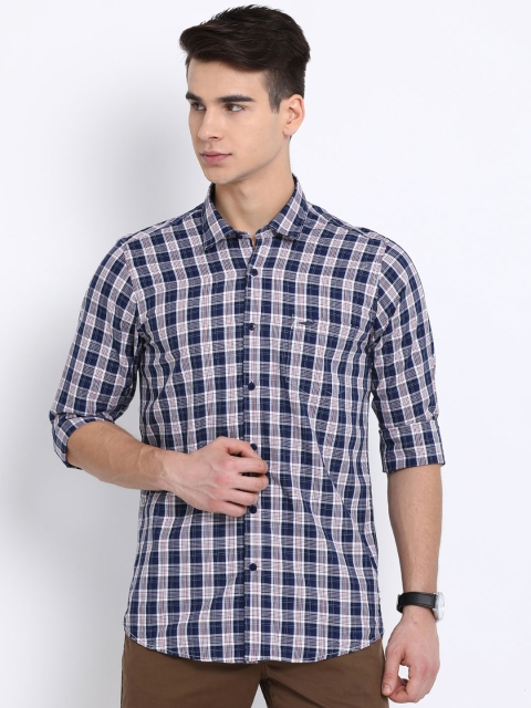 

Crocodile Men Navy Blue & Off-White Slim Fit Checked Casual Shirt