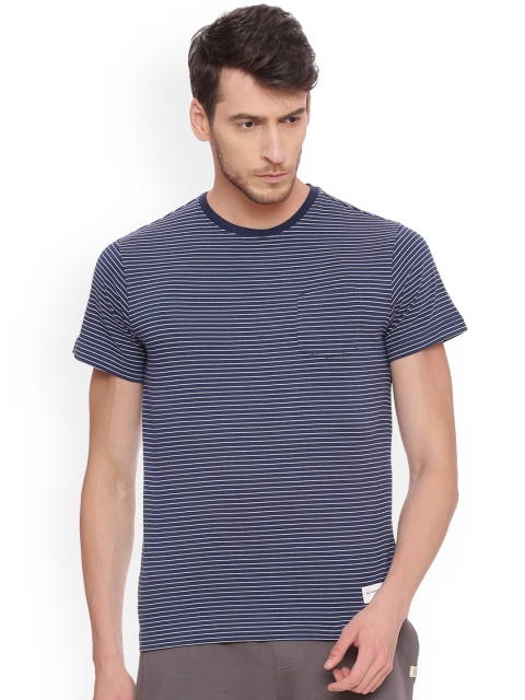 

Soul Space Men Navy Blue Striped Round Neck T-shirt