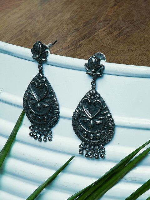 

ZeroKaata Silver-Toned Classic Drop Earrings
