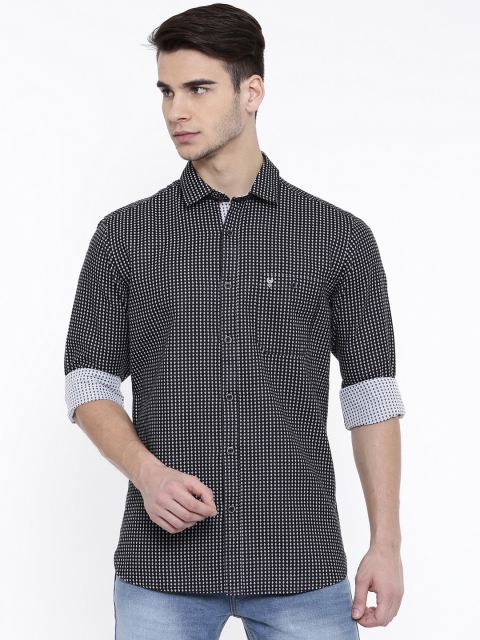 

Classic Polo Men Black & White Slim Fit Printed Casual Shirt