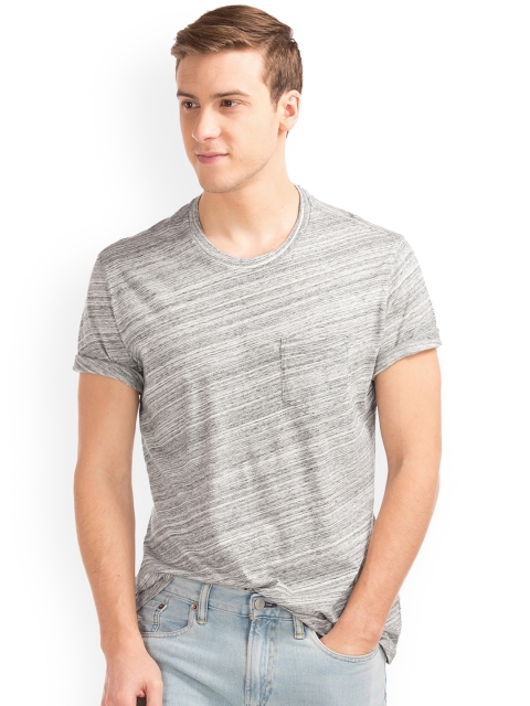 

GAP Men Grey Striped Round Neck T-shirt