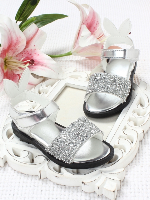 

Walktrendy Girls Silver-Toned Comfort Sandals