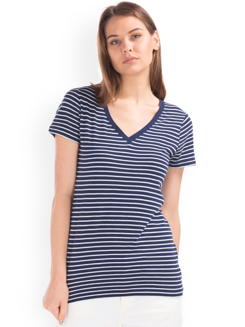 

GAP Women Blue & White Striped V-Neck T-shirt