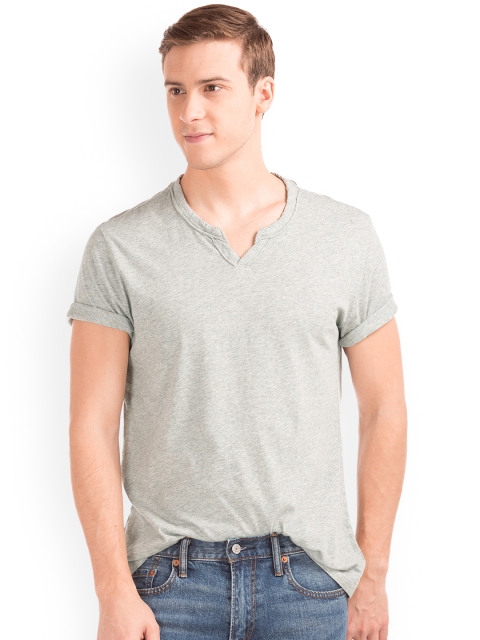 

GAP Men Grey Notch Round Neck Tee