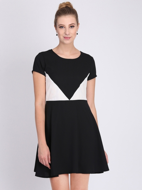 

Heather Hues Women Black Colourblocked Fit and Flare Dress