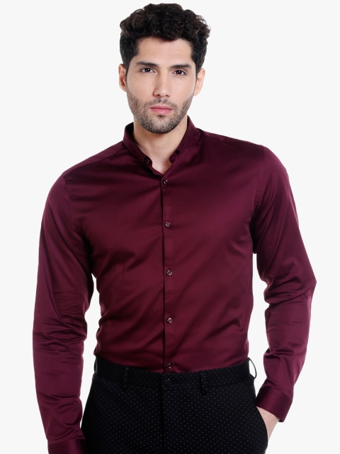 

Maroon Solid Slim Fit Formal Shirt
