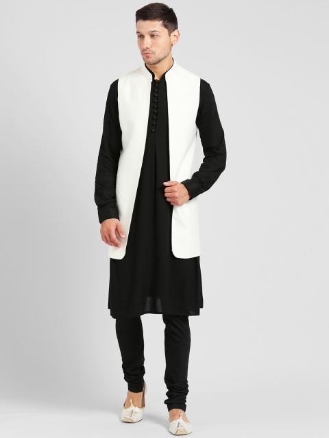 

KISAH Men Off-White & Black Sherwani Set