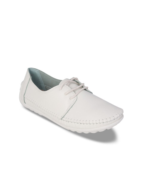 

pelle albero Women White Solid Synthetic Mid-Top Sneakers