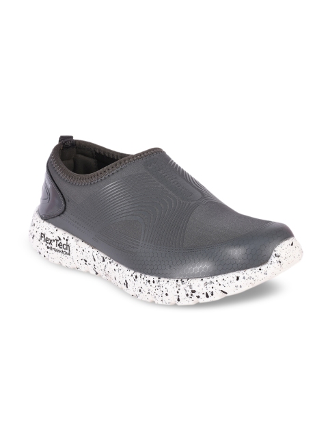 

Campus Men Twist Grey Running Shoes