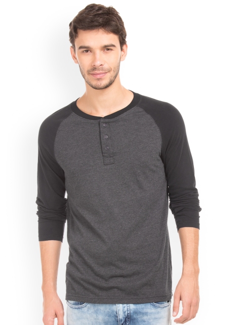 

Aeropostale Men Grey Colourblocked Henley Neck T-shirt