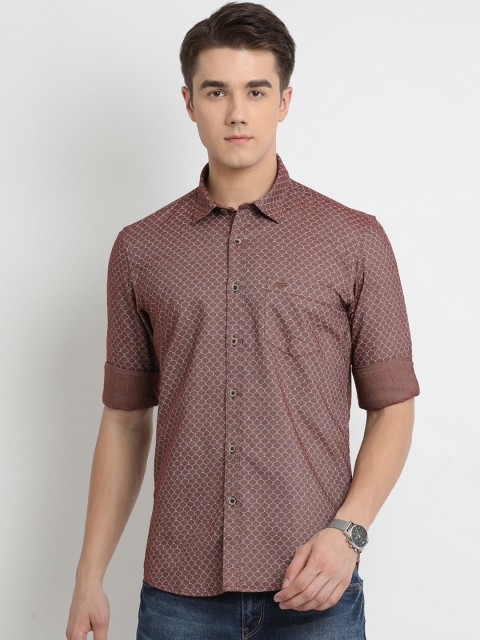

Crocodile Men Maroon Slim Fit Self Design Casual Shirt