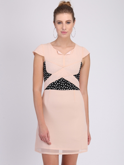 

Heather Hues Women Pink Solid Sheath Dress