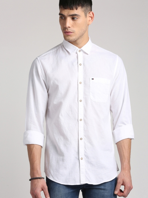 

Peter England Casuals Men White Slim Fit Solid Casual Shirt