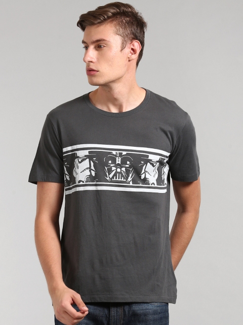 

GAP Men Charcoal Black Star Wars Graphic T-Shirt