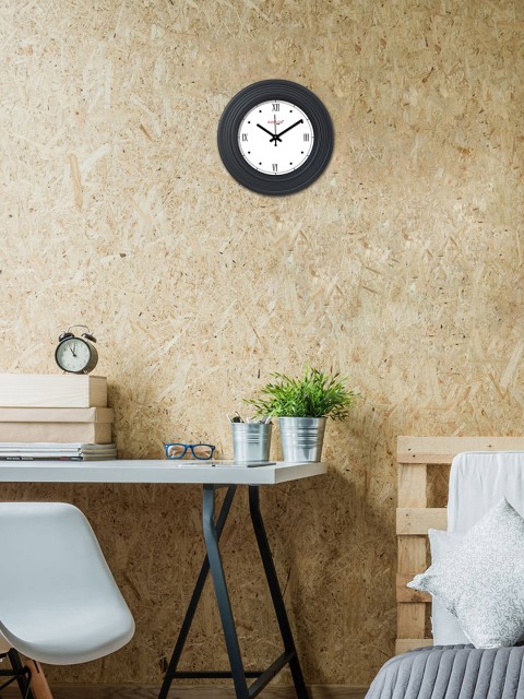 

RANDOM White Round Solid Analogue Wall Clock RC-6360