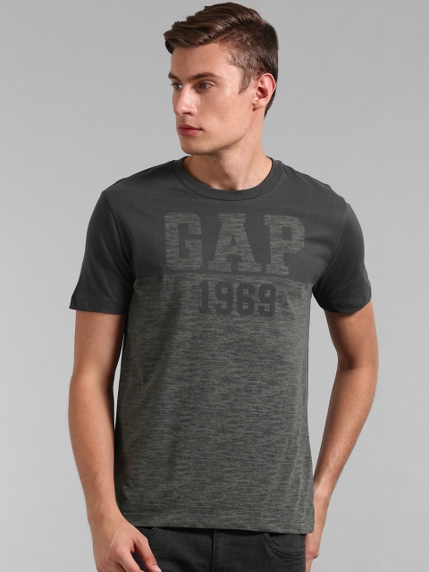 

GAP Men Black Graphic Logo T-shirt