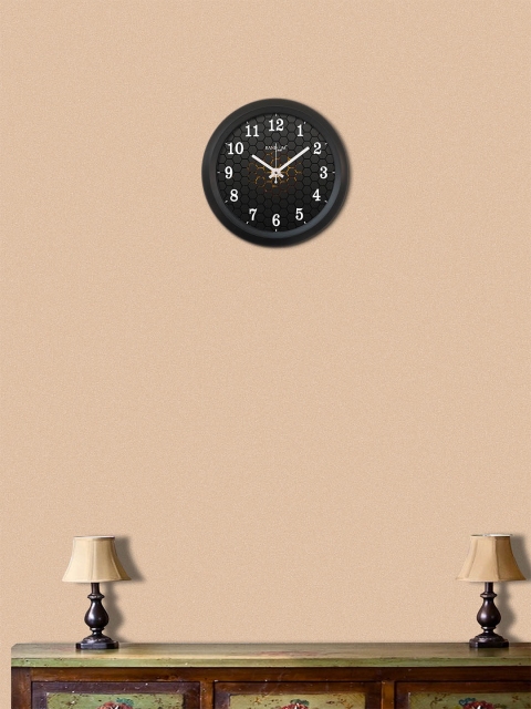 

RANDOM Black Round Solid Analogue Wall Clock