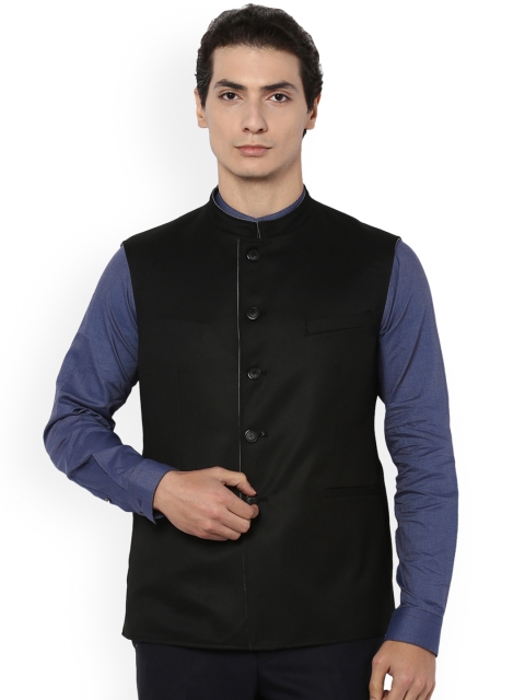 

Van Heusen Men Black Reversible Waistcoat