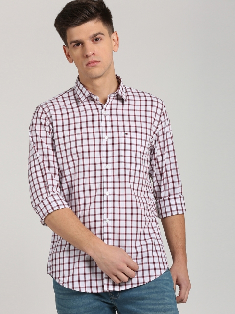 

Peter England Men White Slim Fit Checked Casual Shirt