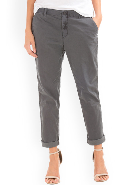

GAP Women Grey Regular Fit Solid Regular Trousers