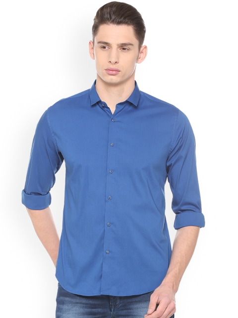 

V Dot Men Blue Slim Fit Solid Casual Shirt