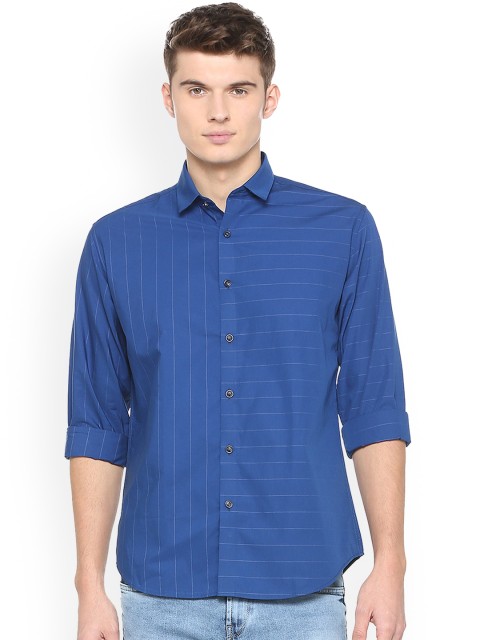 

V Dot Men Blue Slim Fit Striped Casual Shirt