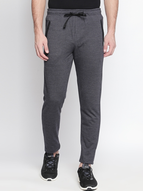 

AVOQ Men Grey Solid Slim Fit Track Pants