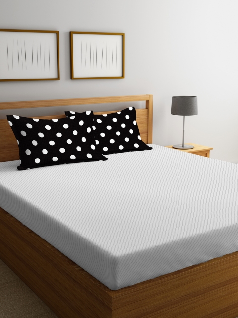 

Portico New York Off-White Solid Flat 144 TC Cotton Bedsheet with 2 Pillow Covers