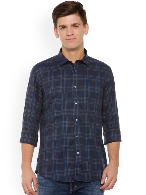 

Van Heusen Sport Men Blue Slim Fit Checked Casual Shirt