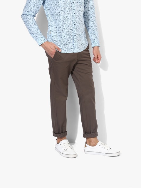 

Brown Solid Slim Fit Chinos