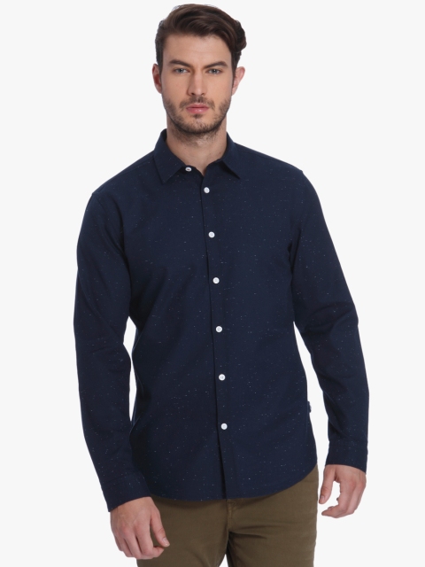 

Blue Solid Slim Fit Casual Shirt