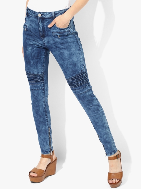 

Blue Washed Mid Rise Regular Fit Jeans