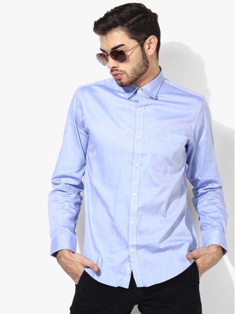 

Blue Solid Slim Fit Casual Shirt
