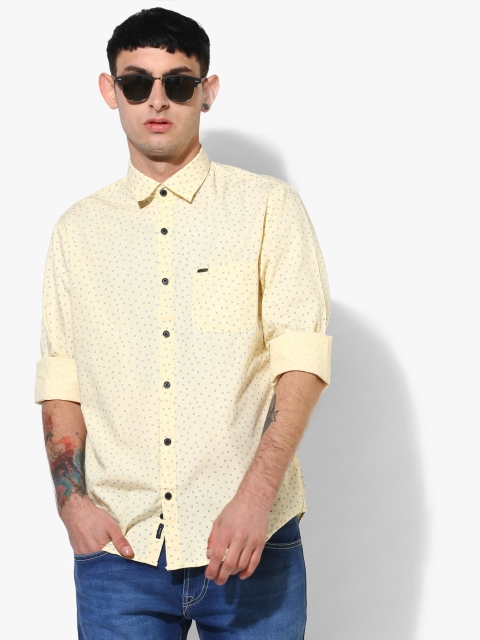 

Peter England Men Yellow Regular Fit Printed Casual Shirt