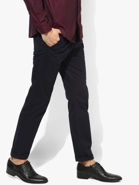 

Navy Blue Solid Slim Fit Chinos