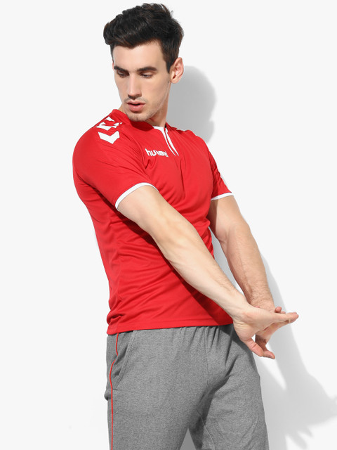 

Red Solid Regular Fit Round Neck T-shirt