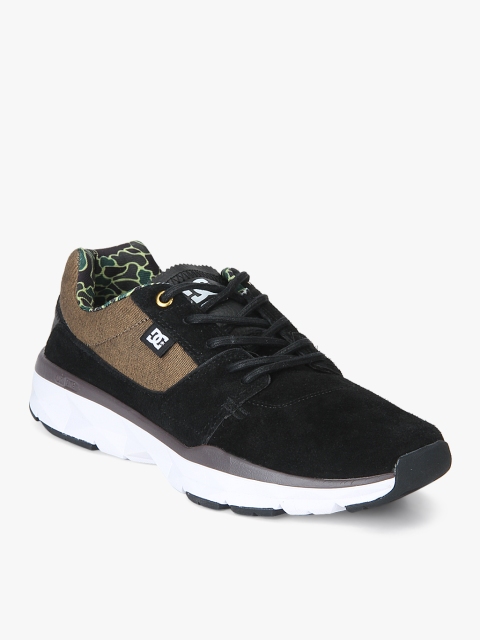 

Player Se Black Sneakers