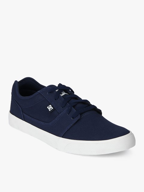 

DC Men Navy Blue Solid Sneakers