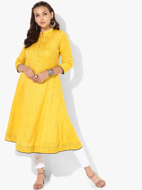 

Mustard Textured Mandarin Collar High-Low Flared Kurta With Full Button Placket And 3/4th Sleeves