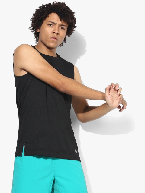 

ASICS Men Black Solid Round Neck T-shirt