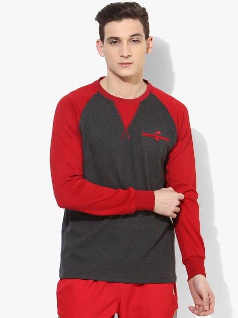 

2GO Men Charcoal Grey Solid Round Neck T-shirt
