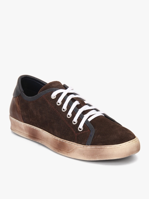 

Brown Sneakers