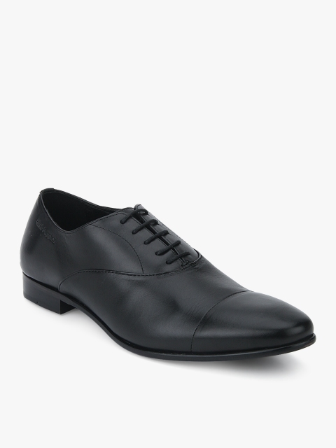

Hush Puppies Men Black Solid Oxfords