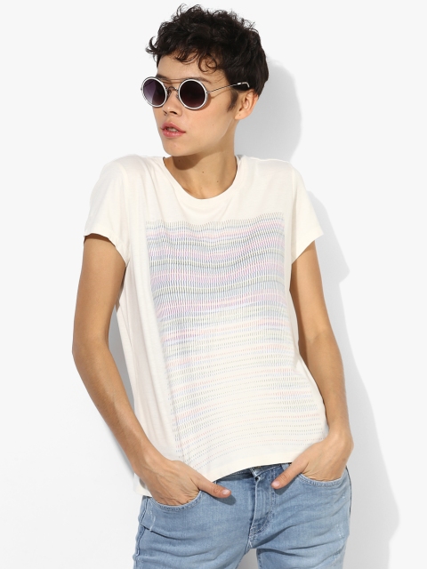 

Lee Women Cream-Coloured Printed T-shirt