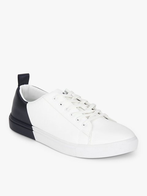

Lee Cooper Men White & Black Colourblocked Sneakers